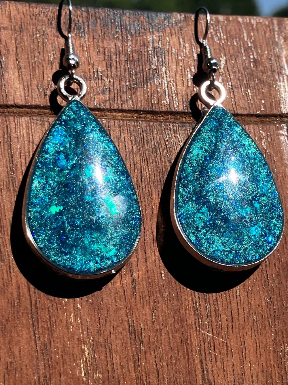 Blue opal inspired teardrop resin dangle earrings - Picture 2 of 6
